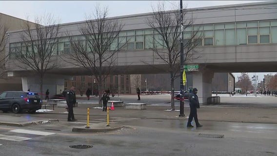 4 shot, 2 fatally, outside Juarez High School on West Side