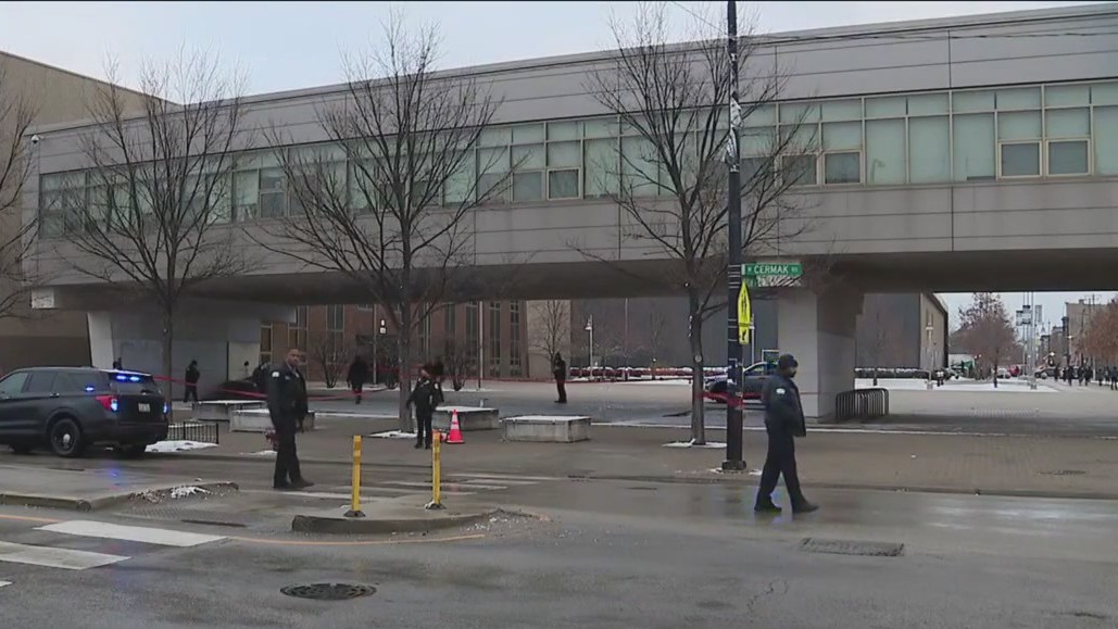 4 shot, 2 fatally, outside Juarez High School on West Side