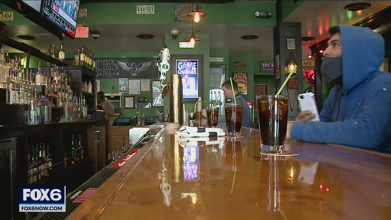 Milwaukee-area bars, restaurants prep for busy opening day