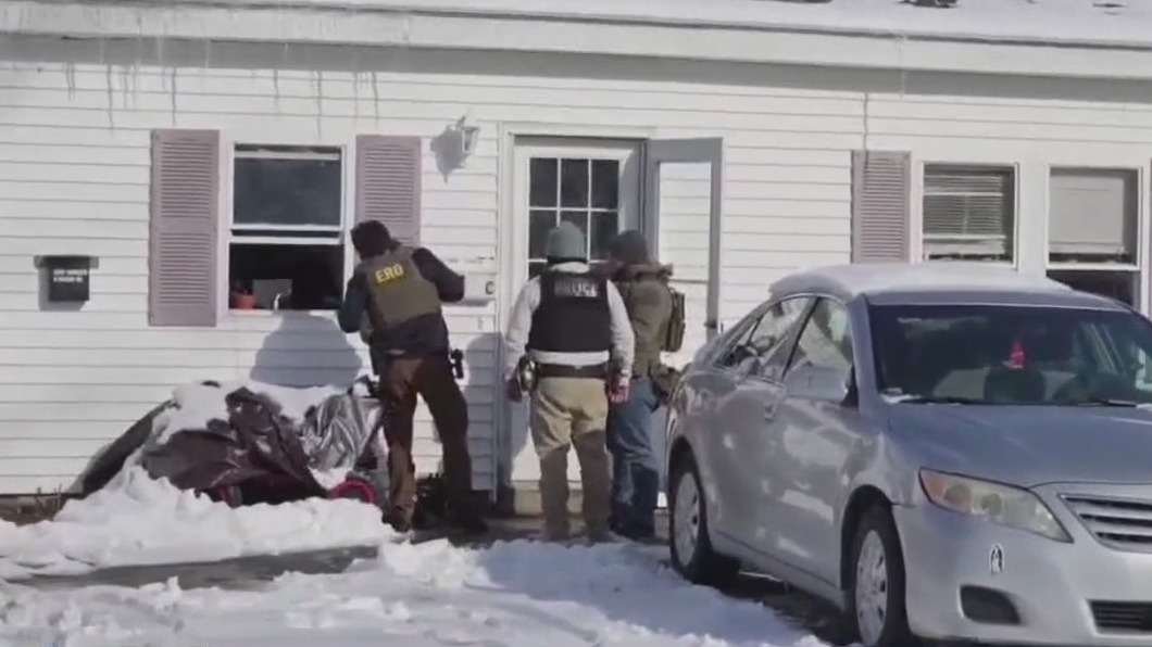 ICE arrests: can they enter a home?