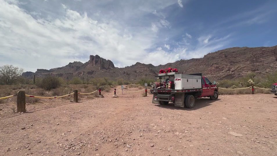 Man on Wave Cave Trail dies on Mother's Day