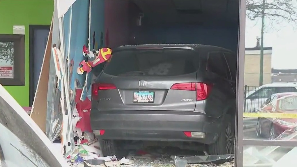 Van slams into daycare on Chicago's South Side, 3 injured including child