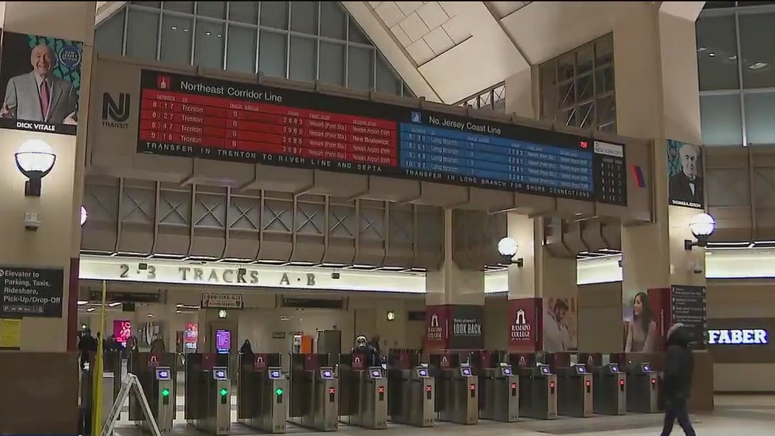 NJ Transit strike looms as engineers demand pay hike