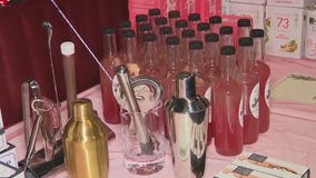 Downtown Houston bar offering elegant market, festive drinks