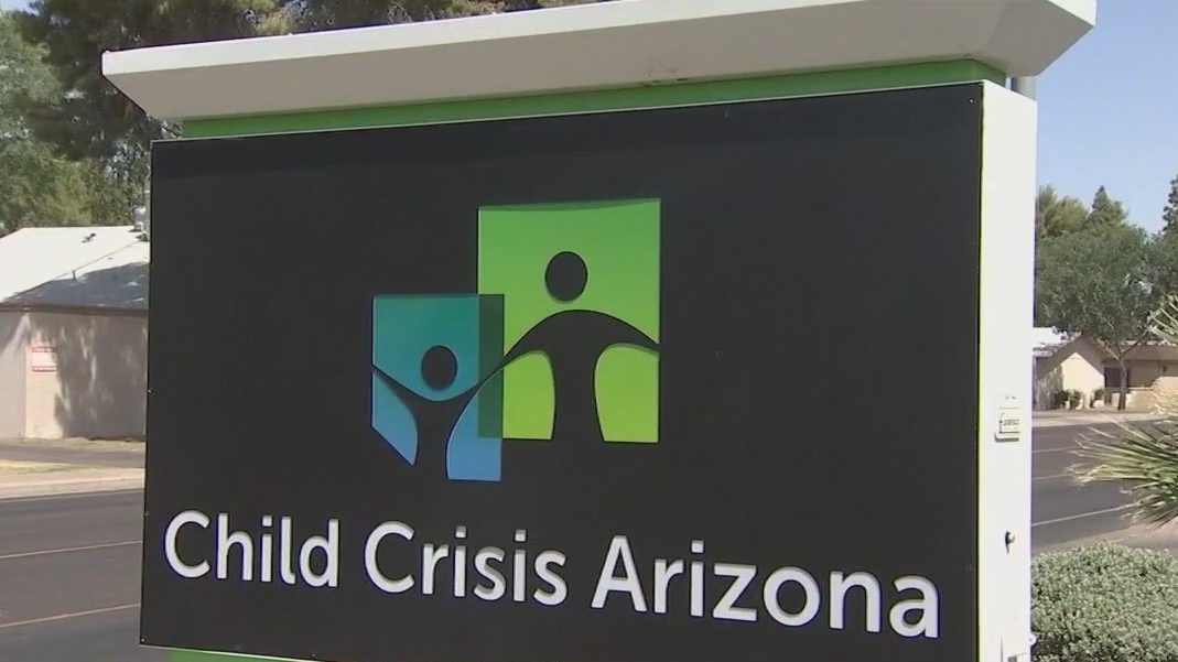 Hot yoga for Child Crisis AZ | Community Cares