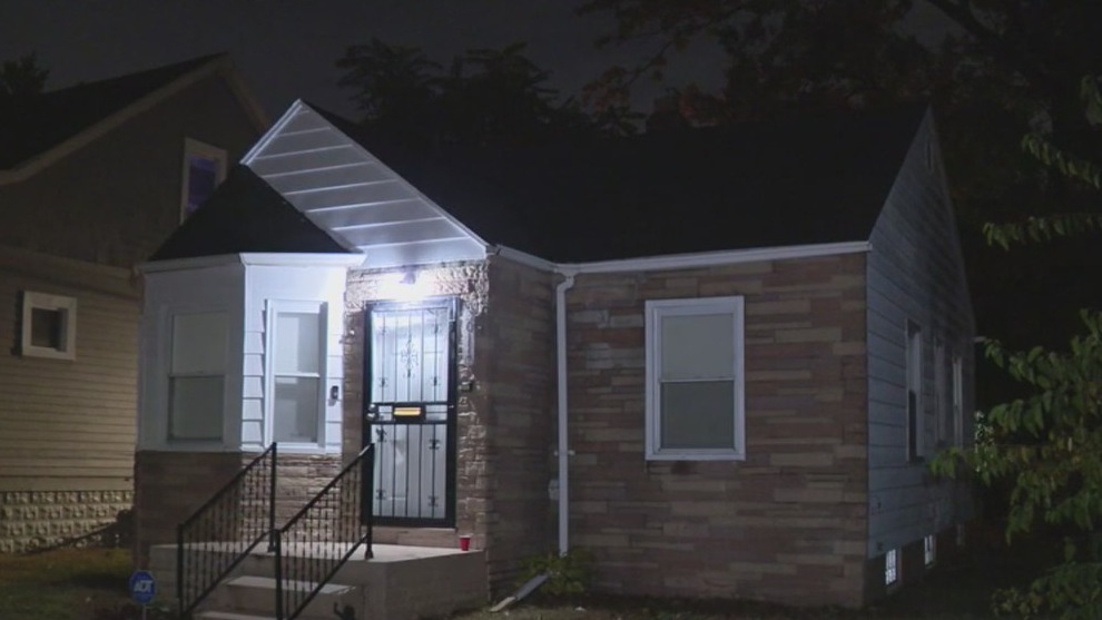 Detroit police raid innocent family's home while searching for suspect