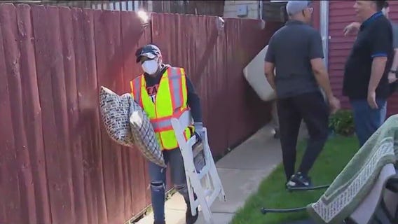 Chicago officials rally for federal assistance as flood victims seek relief