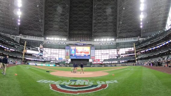 Bob Uecker reflects on the passing of former teammates