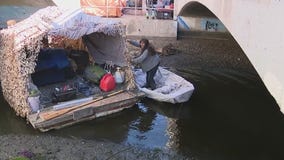 Woman seen paddling down Venice canals has residents concerned