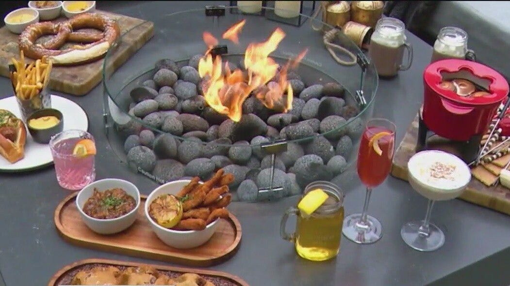 The Gwen Christmas Bar | Tasting Chicago