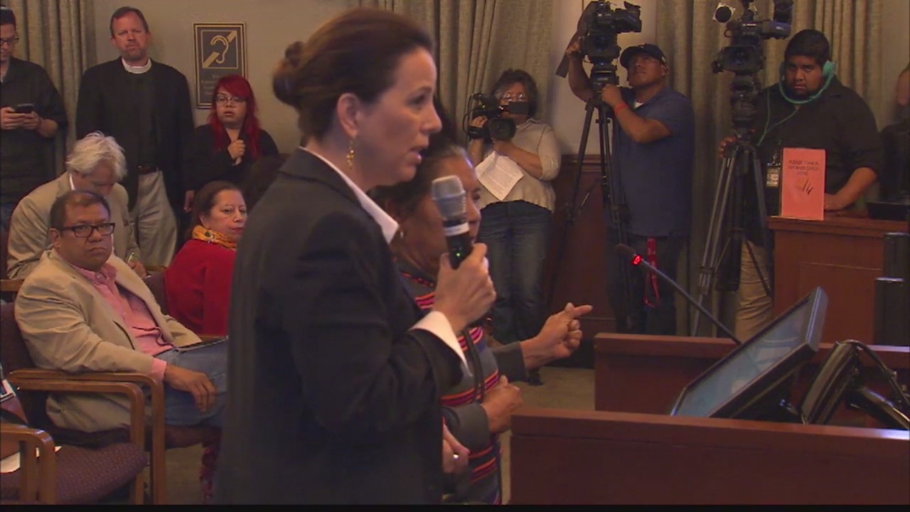 Pasadena residents ask city council to protect undocumented community