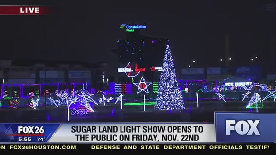 FOX 26 is first to throw the switch for the Sugar Land holiday lights