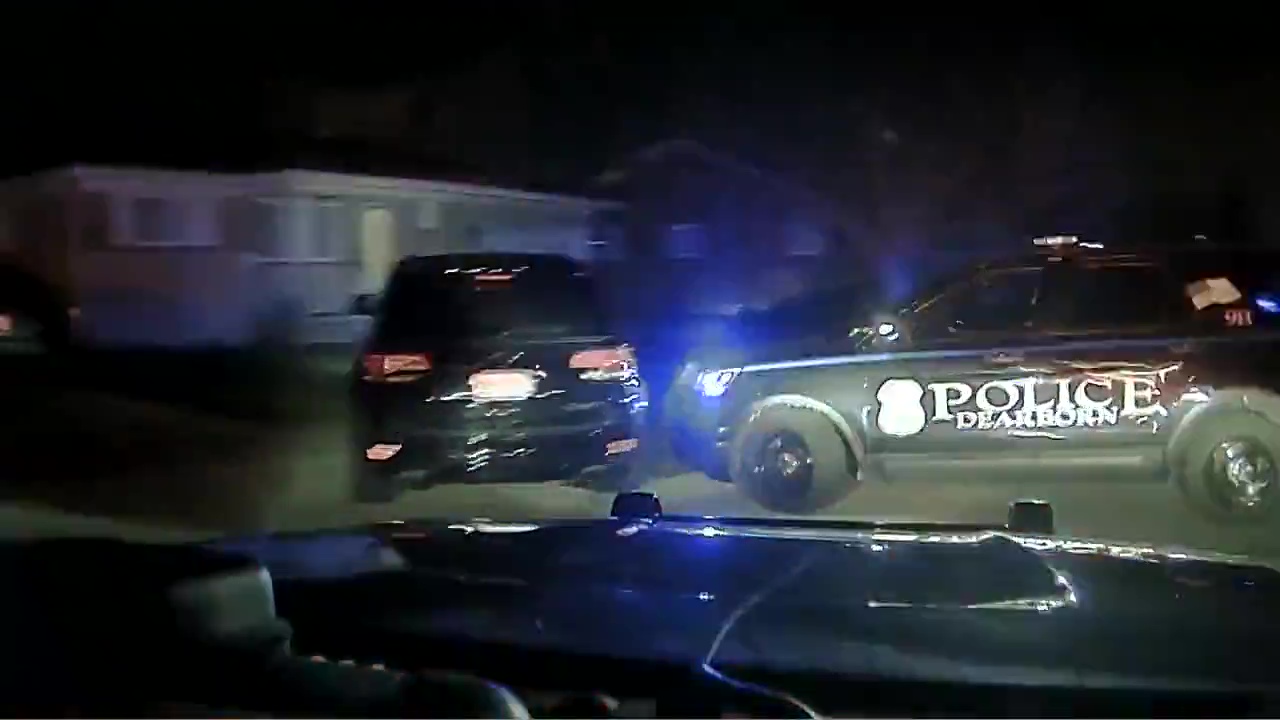 Dearborn Police chase, pin down suspects in stolen car | FOX 2 Detroit