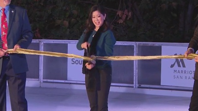 Kristi Yamaguchi ushers in holidays at namesake San Ramon ice skating rink