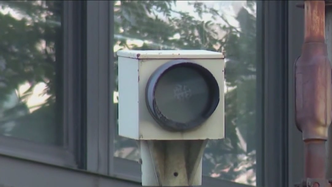 Call to renew red light camera program