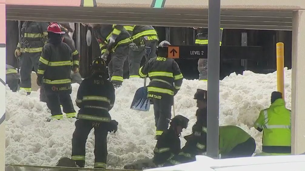 Bayshore parking garage collapse, chief 'confident' of no injuries