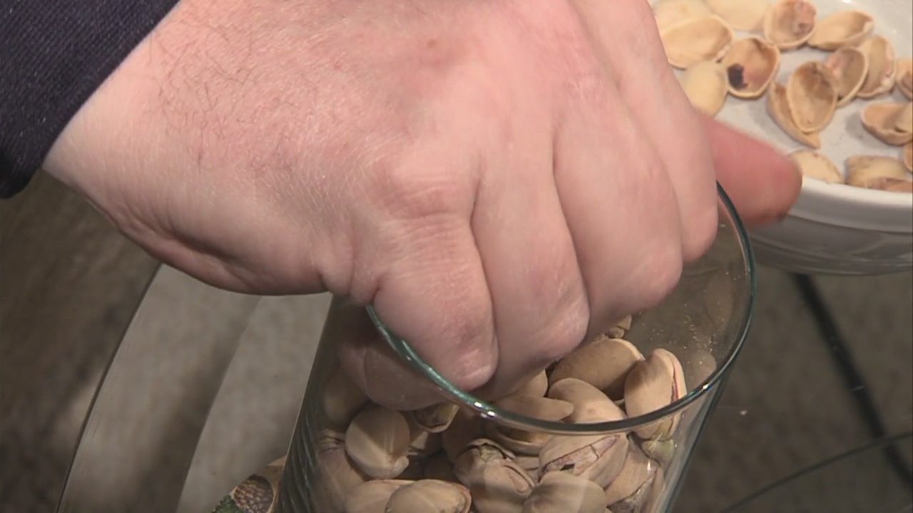 Research finds eating nuts could help control long-term weight gain