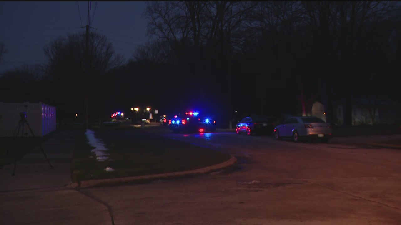 Police investigate body found along Canton road