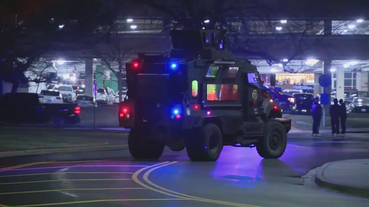 Chicago-area mall shooting victim files lawsuit alleging insufficient security: report