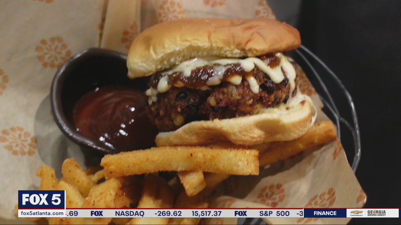 Burgers with Buck visits Alma Cocina Buckhead