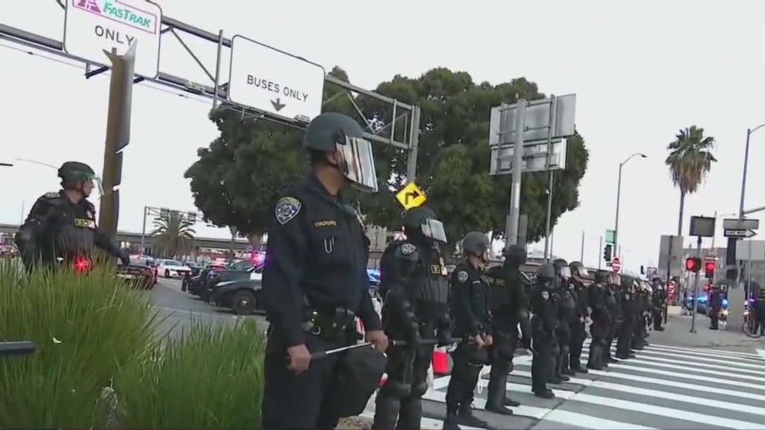 LA protests: Trump defends decision to send troops