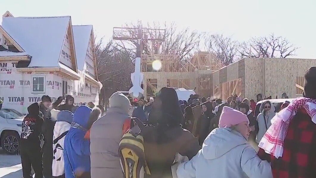 ICE agents try to arrest 2 men at construction site