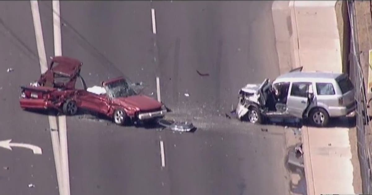 PD: 1 person dead, 2 injured in south Phoenix crash | FOX 10 Phoenix