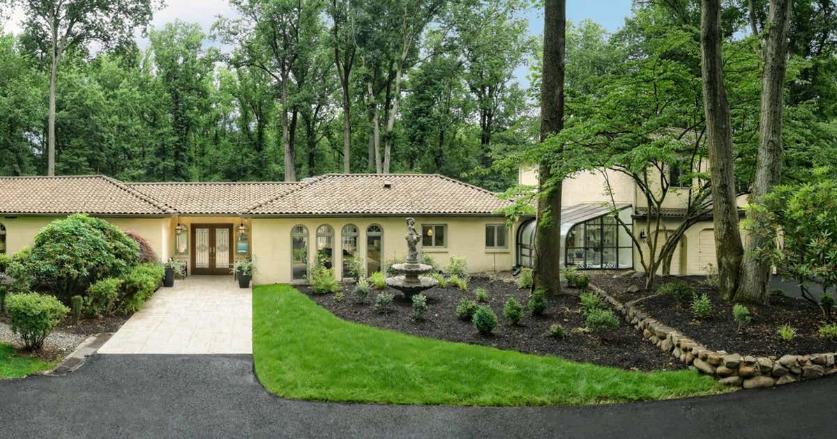 Ali Rj Home Airbnb promises guests 'The Greatest' stay at Muhammad Ali's former ...