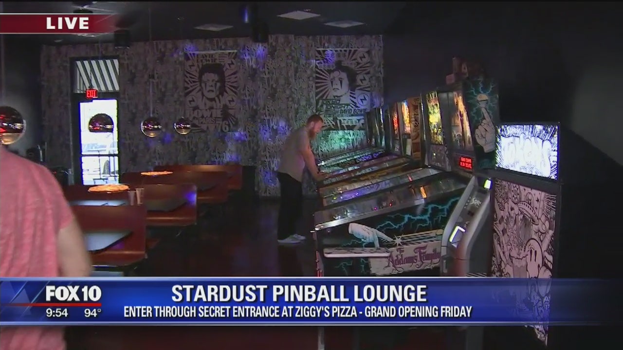 Ziggy's Pizza and Stardust Pinball Lounge in Downtown Phoenix