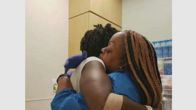 Texas woman donates kidney to save friend's life, hopes others will become inspired to do the same