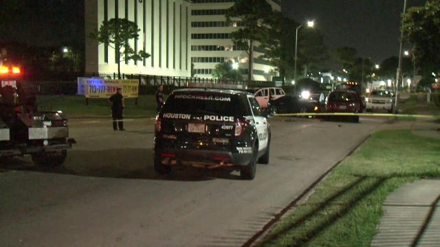 HPD: Man may lose legs after trying to stop carjacker from taking car with wife inside