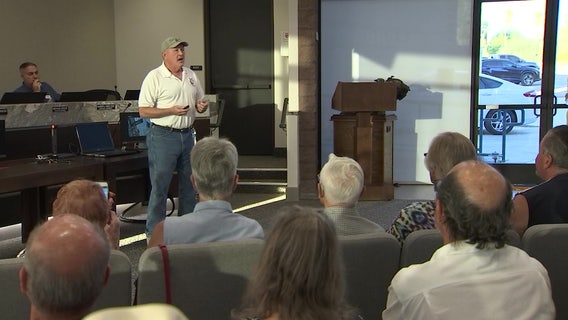 Man who made it out of the World Trade Center on 9/11 shares story of survival with Carefree community