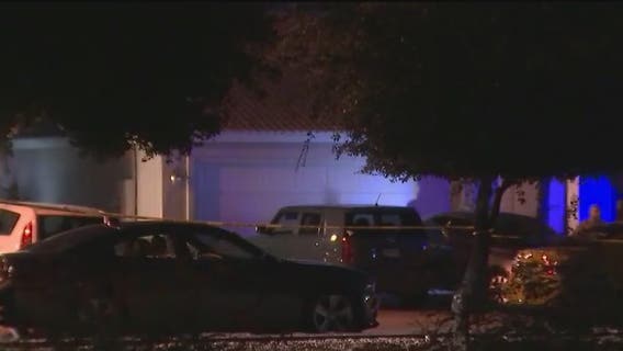 Police searching for Glendale home invasion suspects