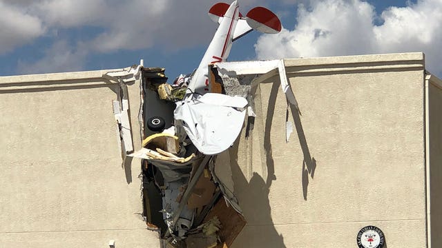 FD: Small plane crashes into building at Ak-Chin Regional Airport near Maricopa, 2 injured