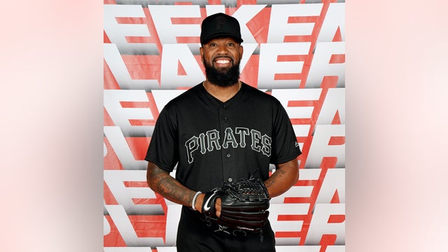 Pirates' pitcher Felipe Vázquez arrested on porn, solicitation of child charges