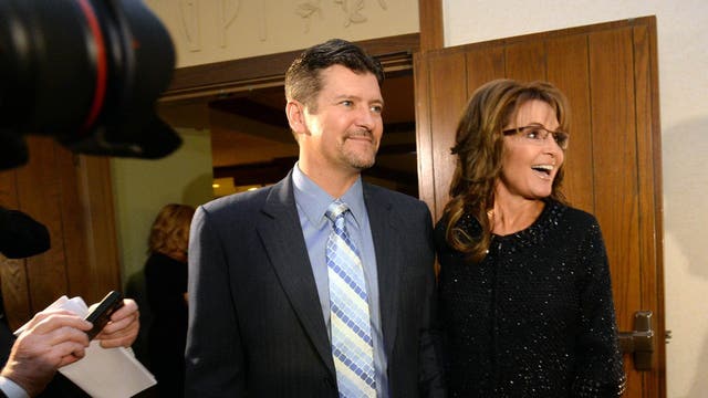 Sarah Palin and husband, Todd, apparently getting a divorce, court papers indicate