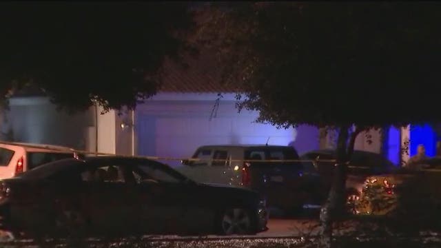 Police searching for Glendale home invasion suspects