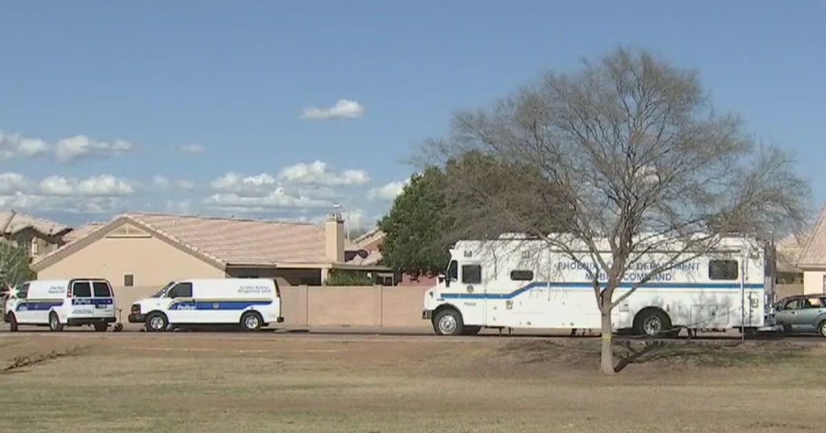 Body found in car in Phoenix neighborhood | FOX 10 Phoenix
