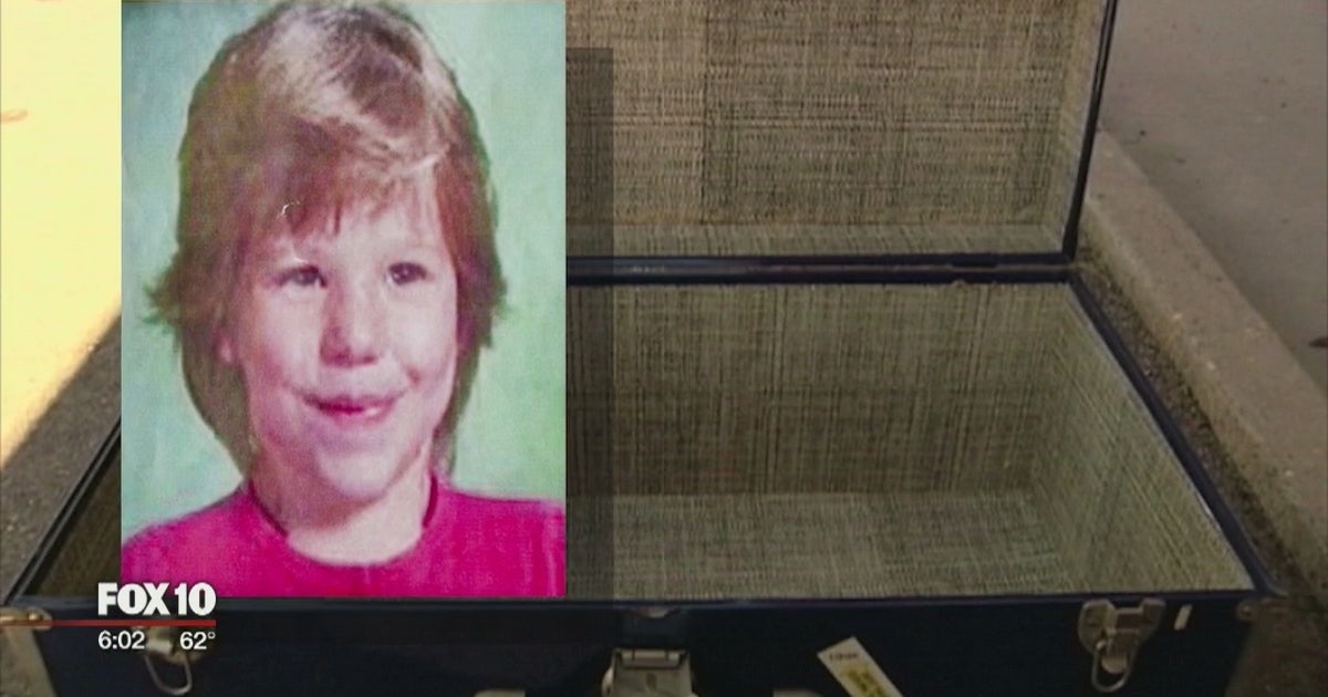 Jury in murder case sees tiny box where girl was left to die; relative ...