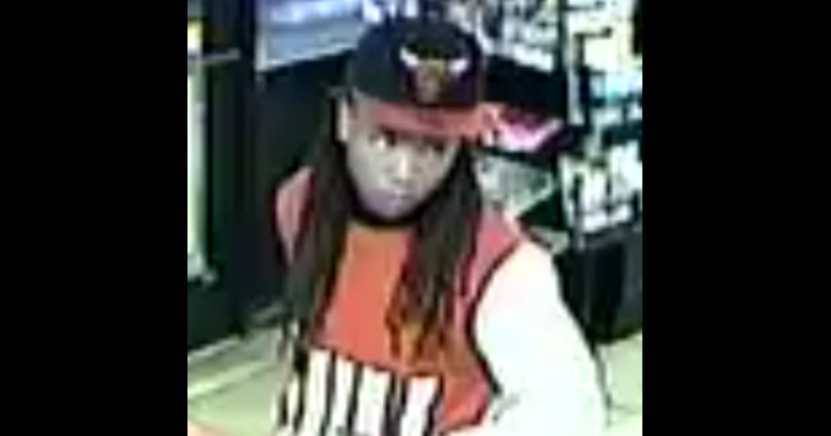 Victim robbed at Circle K gas pump, reward offered | FOX 10 Phoenix