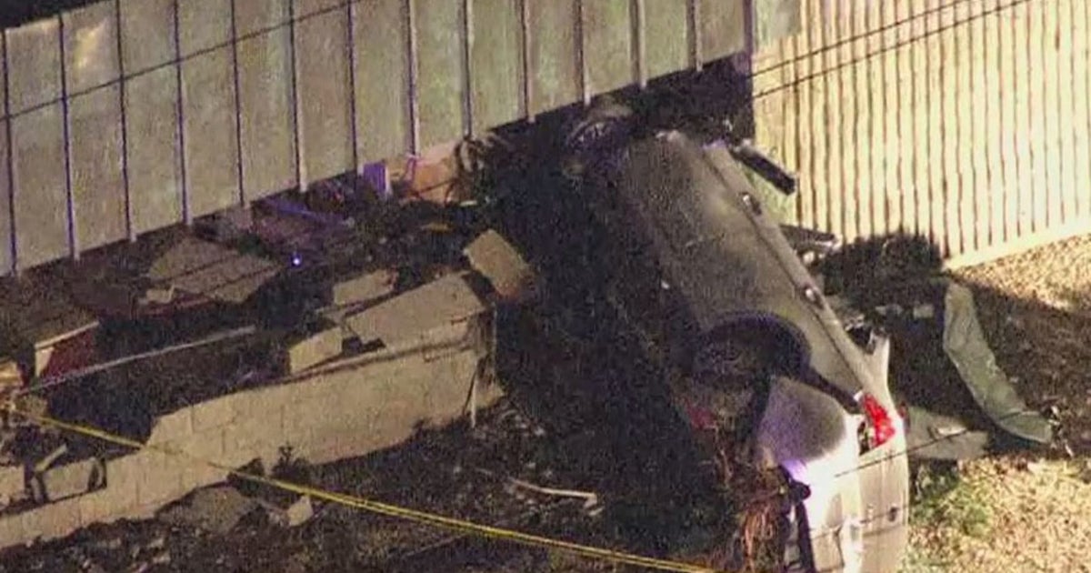 Driver seriously injured after crashing into Tempe building | FOX 10 ...