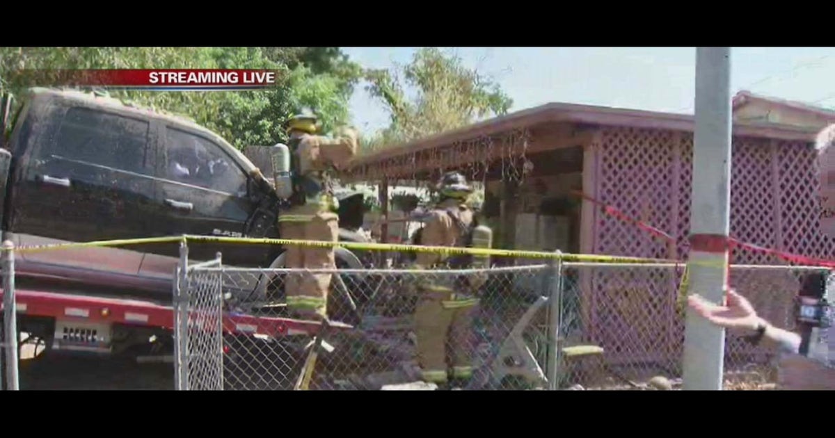 Truck crashes into Glendale home | FOX 10 Phoenix