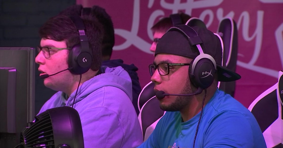 Gamers compete in the first eSports tournament at the Arizona State ...