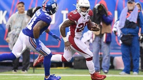 Edmonds runs for 3 TDs, Cards top Giants in Barkley’s return