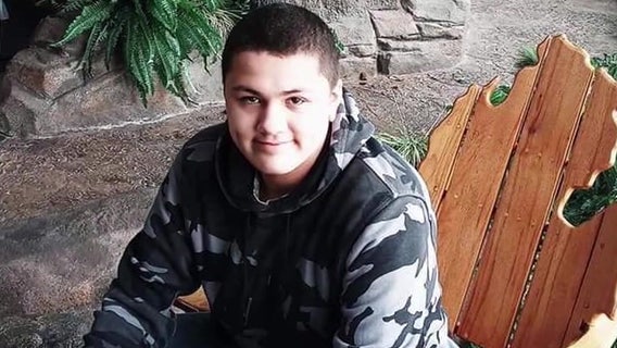 Michigan family left scrambling after Phoenix hospital takes back offer to take in teen on life support