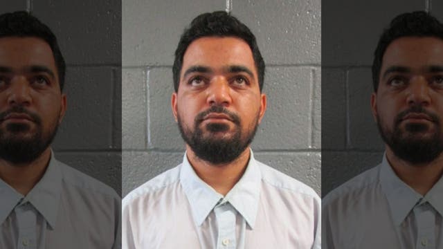 Trial set for man accused of showing agents how to make bomb