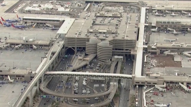 Phoenix Sky Harbor to close runway for 3 days in November