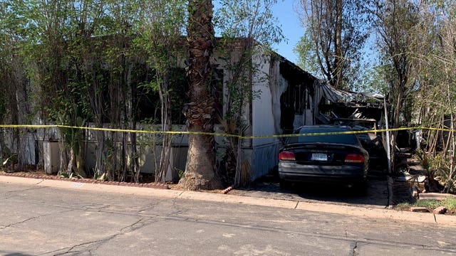 Five cats dead after fire destroys Tempe mobile home