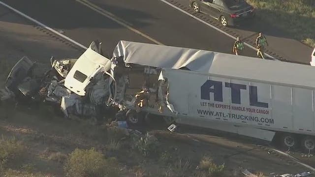 2 dead after semis crash head-on on US-93 near Wickenburg
