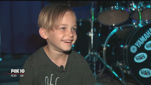 Rocking out with Recker: 6-year-old musical prodigy wows valley crowds